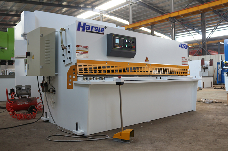 QC12K-4x2500 Hydraulische schuifbundel Shearing Machine met pneumatische achterste ondersteuning