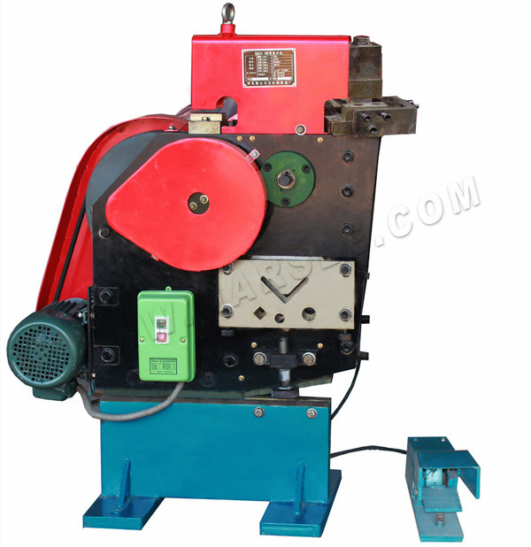 Mechanische ijzerbewerkermachine