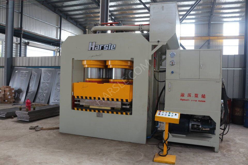 Ecuador-YM-2500T deurpersmachine