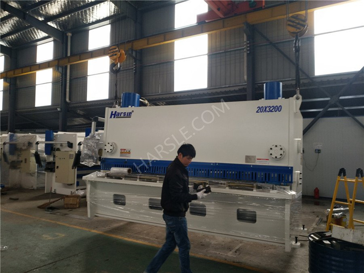 India-QC11K-20X3200 knipmachine