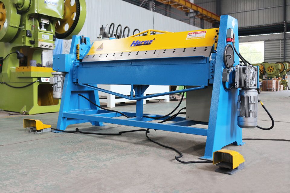 Stalen metalen deur elektrische vouwmachine video
