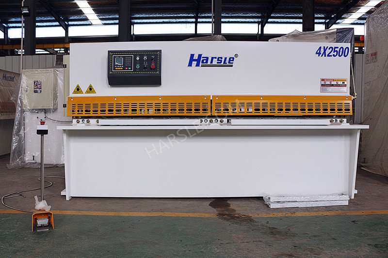 QC12K-4X2500 SCHEEFMACHINE (3)